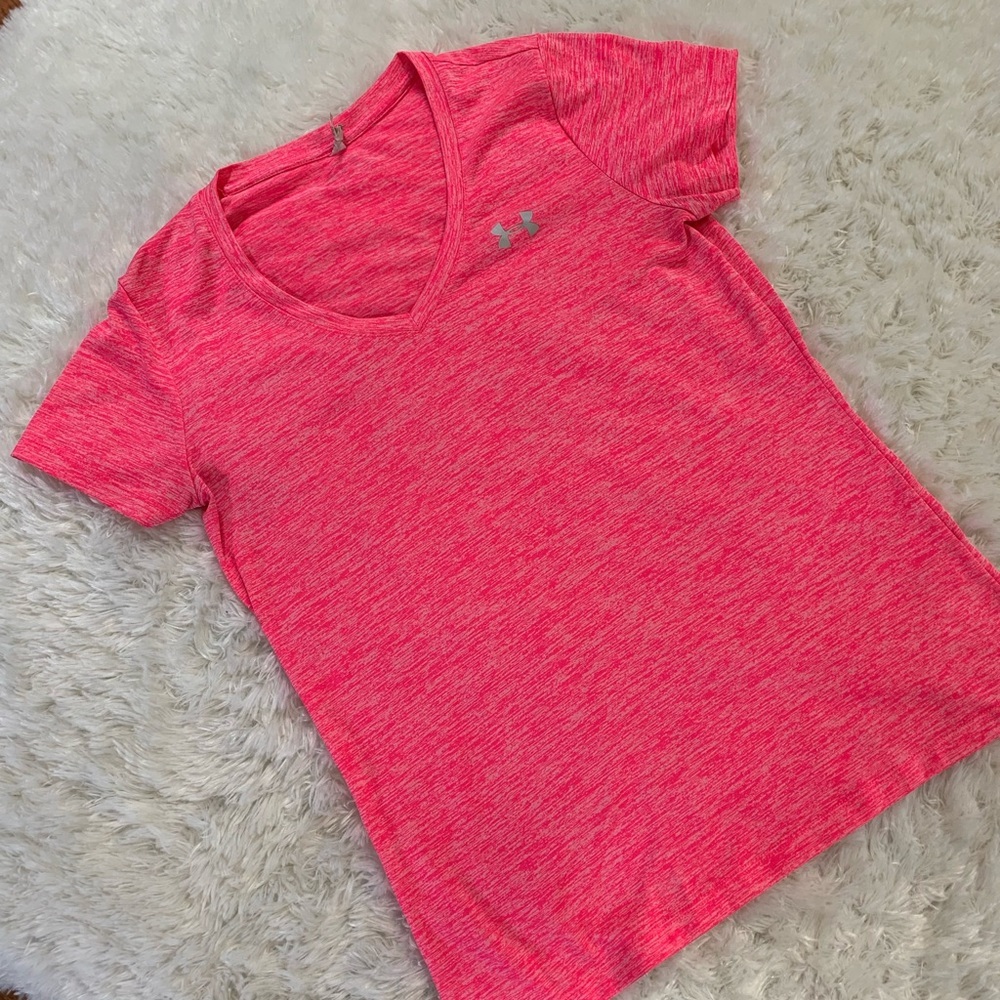Ladies Hot Pink UnderArmour Tee!